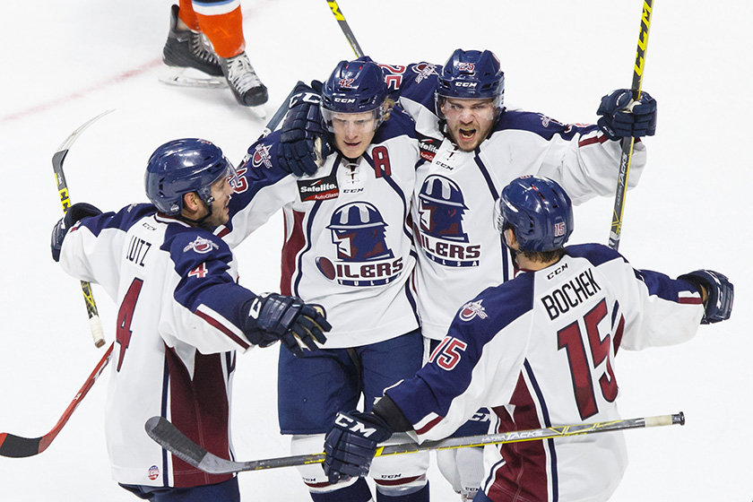 The ECHL Missouri Mavericks take on the Tulsa Oilers at the BOK Center November 20, 2015 in Tulsa, Oklahoma. Photo / Kevin Pyle