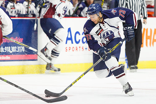 The ECHL Allen Americans take on the Tulsa Oilers at the BOK Center November 03, 2015 in Tulsa, Oklahoma. Photo / Kevin Pyle